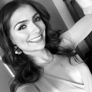 Meet your Posher, Mia